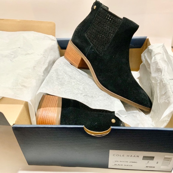 Cole Haan Val Black Suede Booties Pointed Toe Block Heel Women’s Ankle Boots 7 - Picture 5 of 9